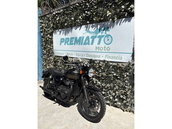 TRIUMPH BONNEVILLE T100 BLACK 900 